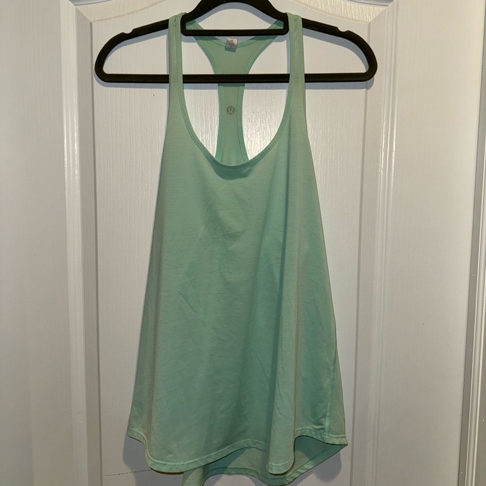 Lululemon Tech Mesh Singlet - Picture 3 of 6